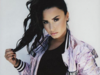 Demi Lovato z błyskiem w oku
